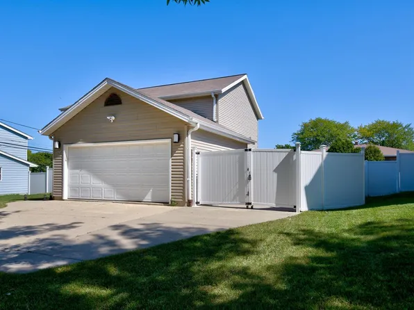 5674 South 14th STREET, Milwaukee, WI 53221