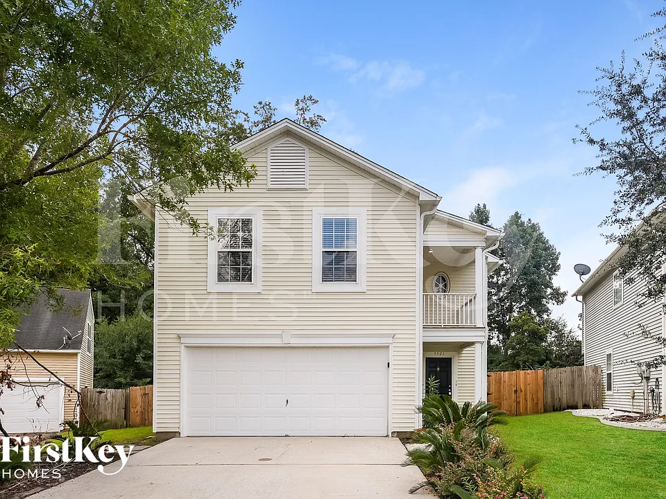 3521 Galaxy Rd
