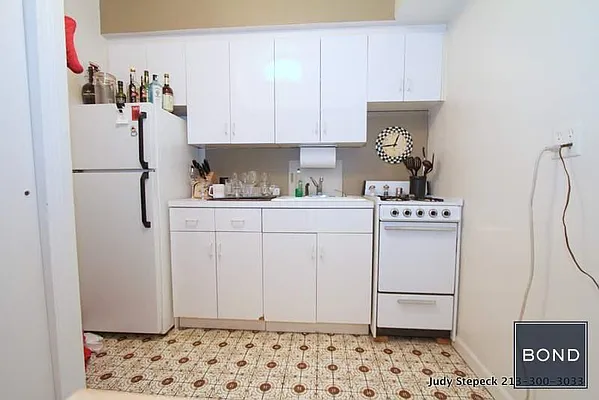 Rented by Bond New York | media 33