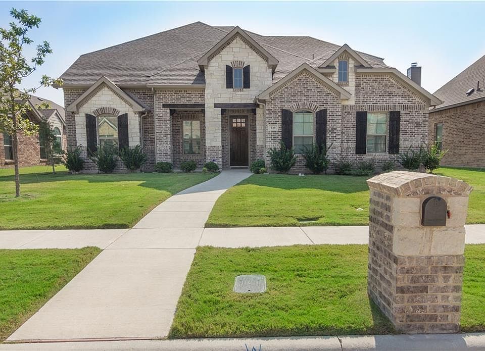 1st image of 136 Cool Brook Dr