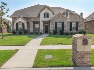 136 Cool Brook Dr, Red Oak, TX 75154