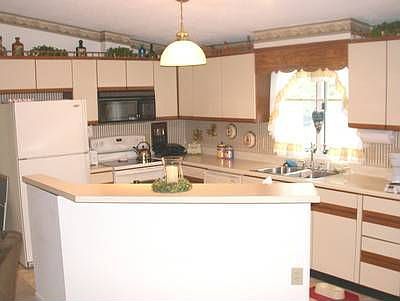 3rd image of 104 Oak Dr