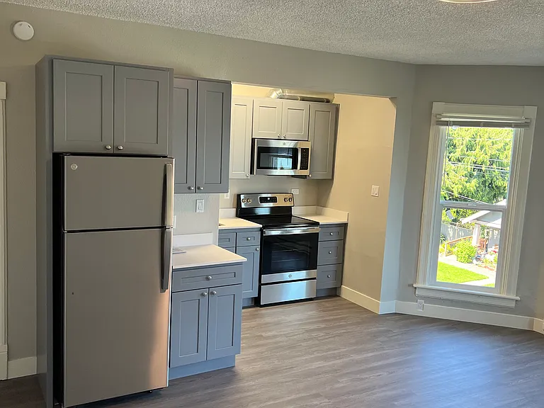 1224 N I St #202 — Photo 7