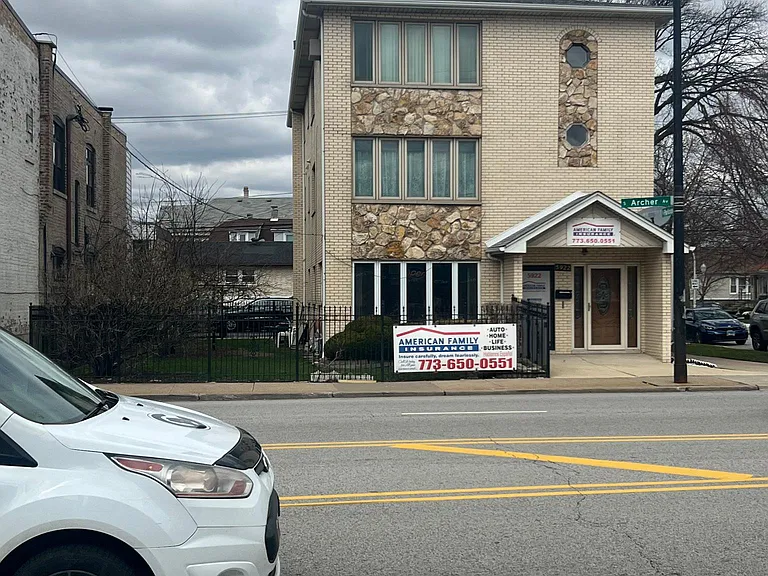 S Archer Ave — Photo 1