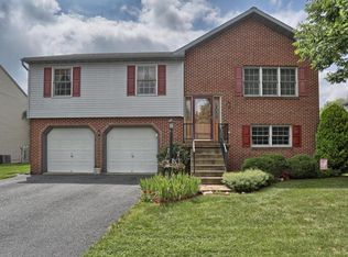 325 Partridge Dr, Lititz, PA 17543