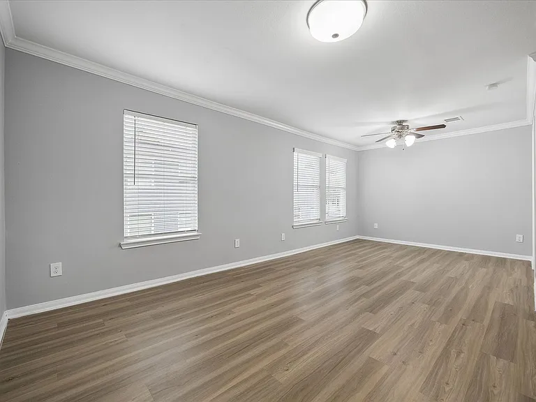 1548 Ashland — Photo 4