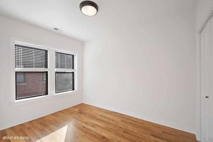 1st image of 2209 W Eastwood Ave #4S