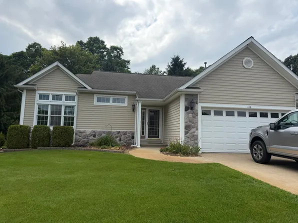 116 Stony Ridge Ct, Hillsdale, MI 49242