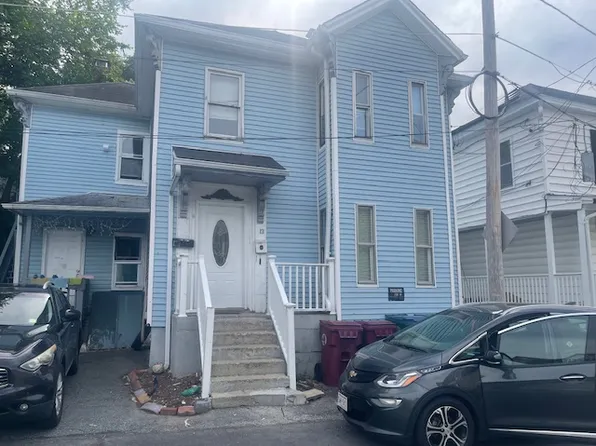 13 Rockdale Ave #2, Lowell, MA 01854