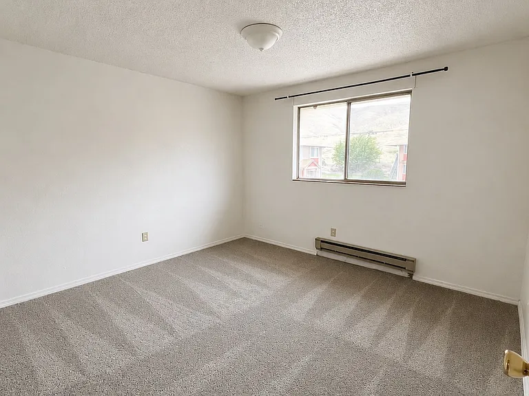 1210 S Kinney Way #C — Photo 5