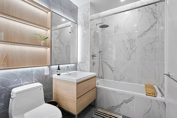 Bathroom, photo 1
