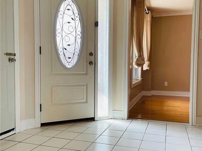 5295 Thornwood Dr #UPPER — Photo 3