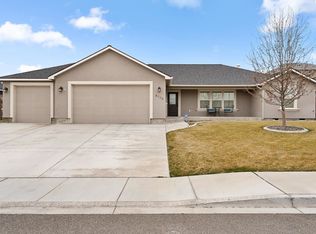 3702 Cook Ln, Pasco, WA 99301