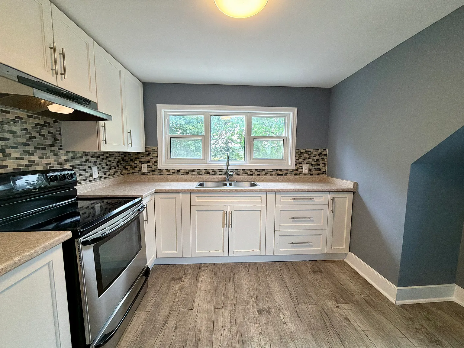 45 Campbell Ave — Photo 4