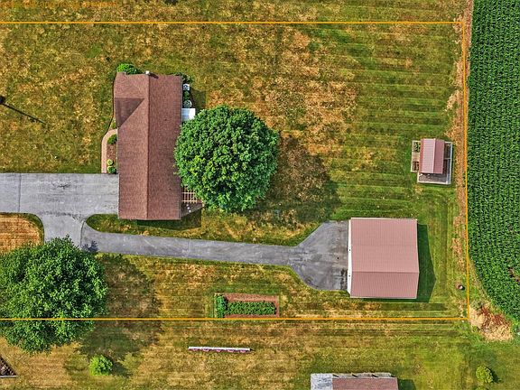 3rd image of 75 Hickory Rd