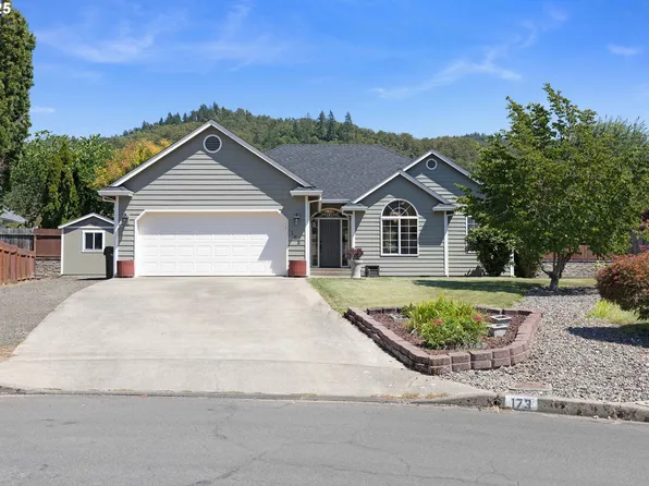 173 La Quinta Ct, Winchester, OR 97495