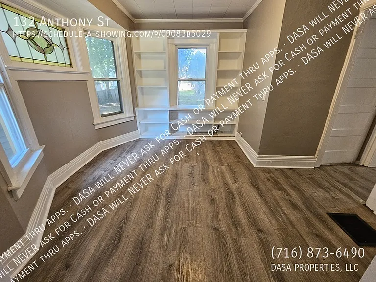 132 Anthony St — Photo 5