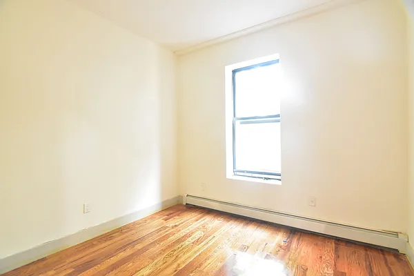 Rented by Clove Realty LLC | media 3