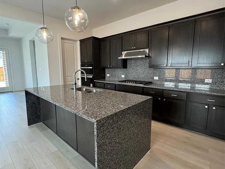 7129 Carriage Light Dr — Photo 17