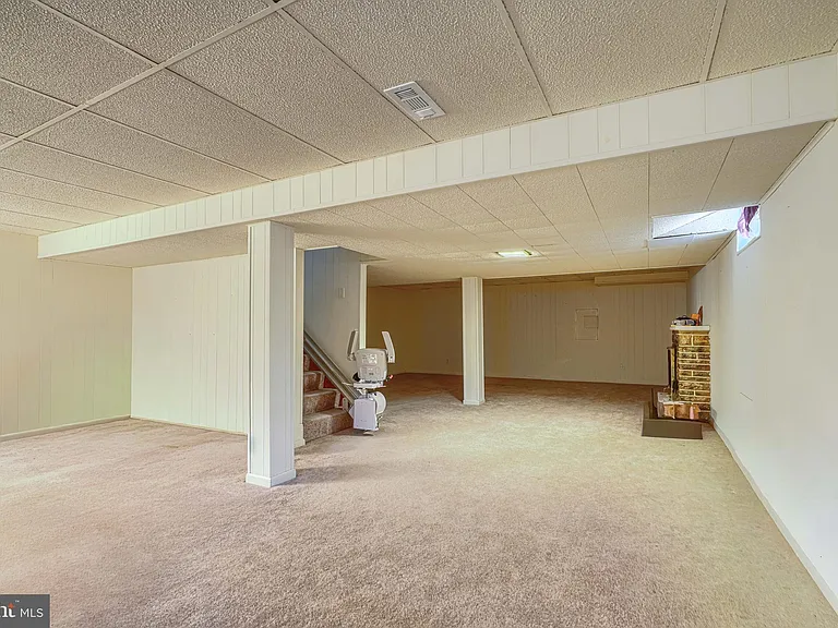 280 Mackintosh Dr — Photo 48