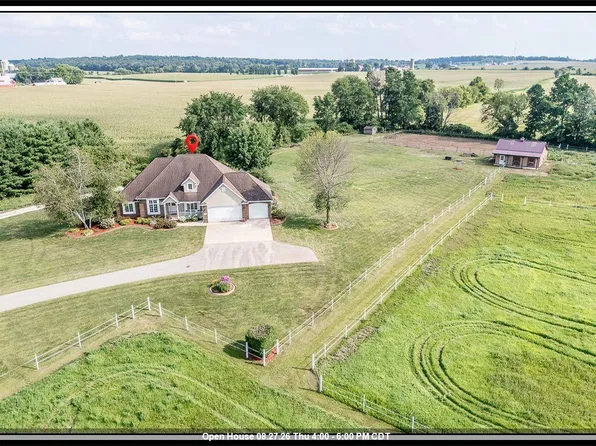 E8403 Church Rd, New London, WI 54961