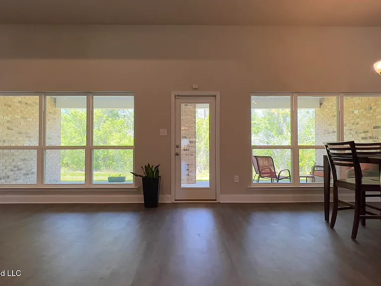 12209 Savannah Cir — Photo 18