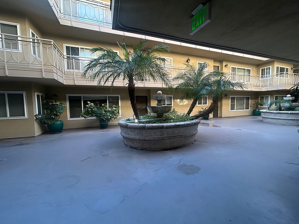 1st image of 130 W Mountain St