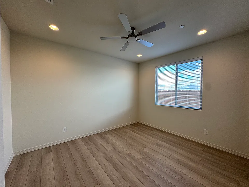 13454 W Calle De Baca