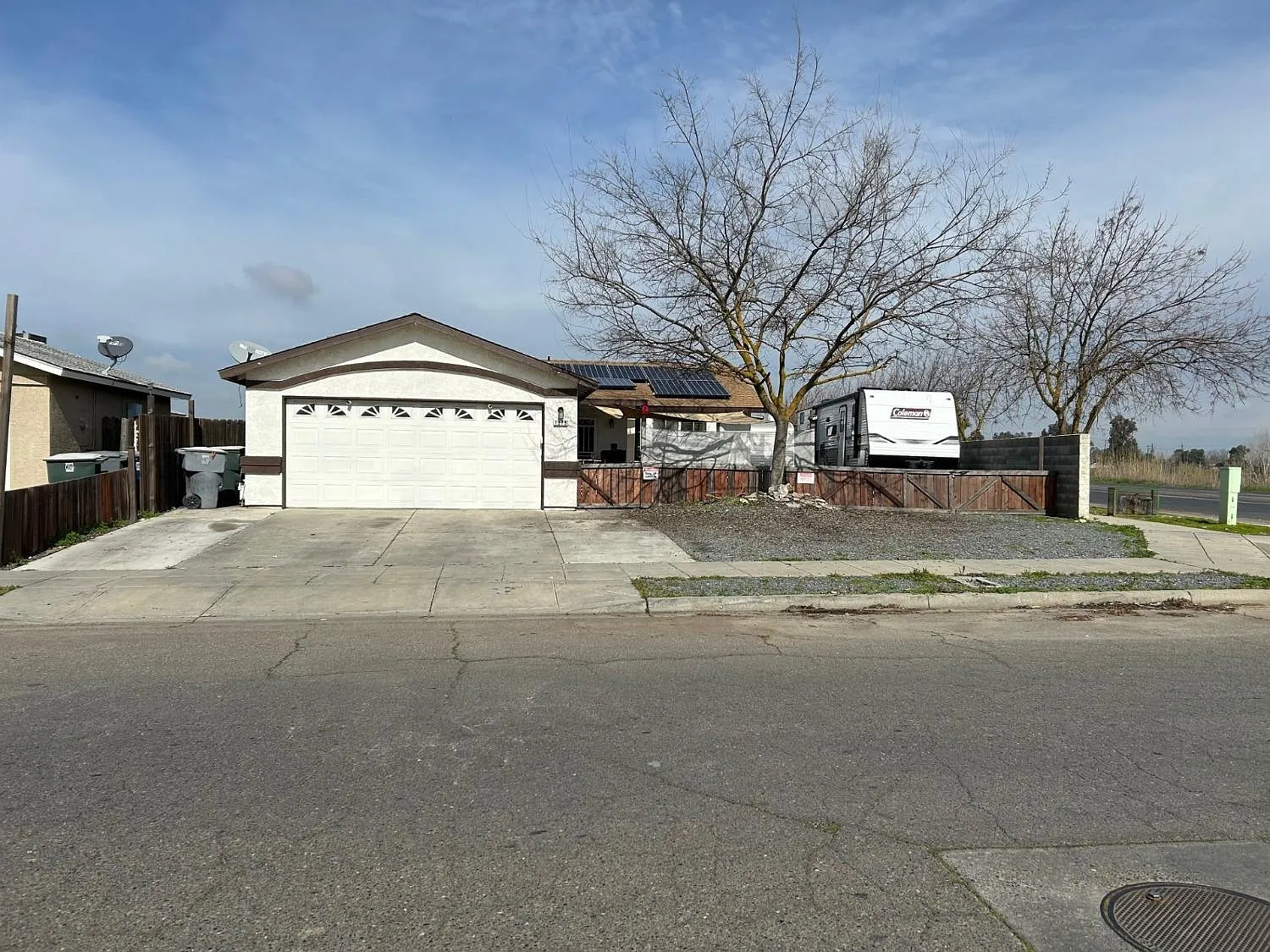 1375 Laguna Way photo 1