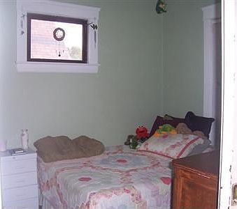 5th image of 1609 Larchmont Ave