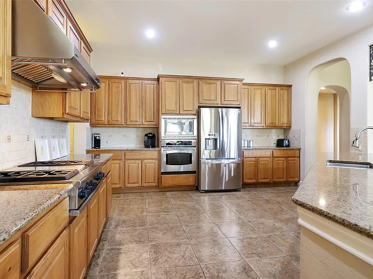 5600 Laguna Cliff Ln — Photo 7