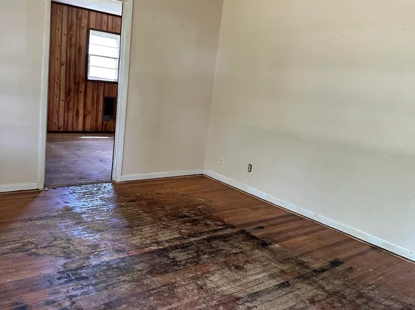 1201 Evelyn Dr, Radcliff, KY 40160