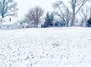 1241 Hazel Dr NE, Cedar Rapids, IA 52402