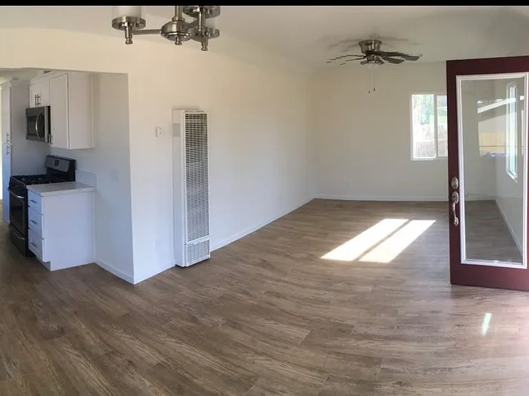 561 Florence St #561 — Photo 6
