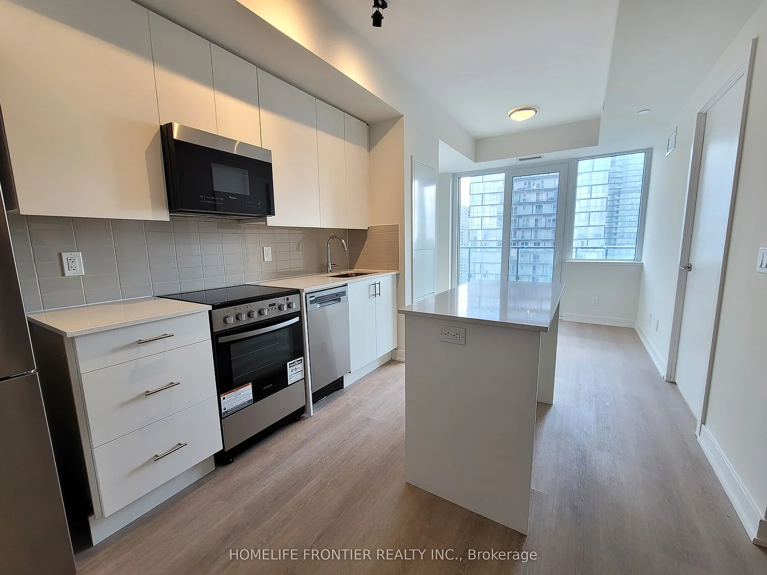 Ellie Condo — Photo 3