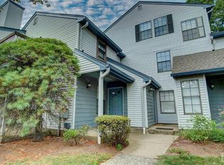 1101 Woodbridge Commons Way, Iselin, NJ 08830