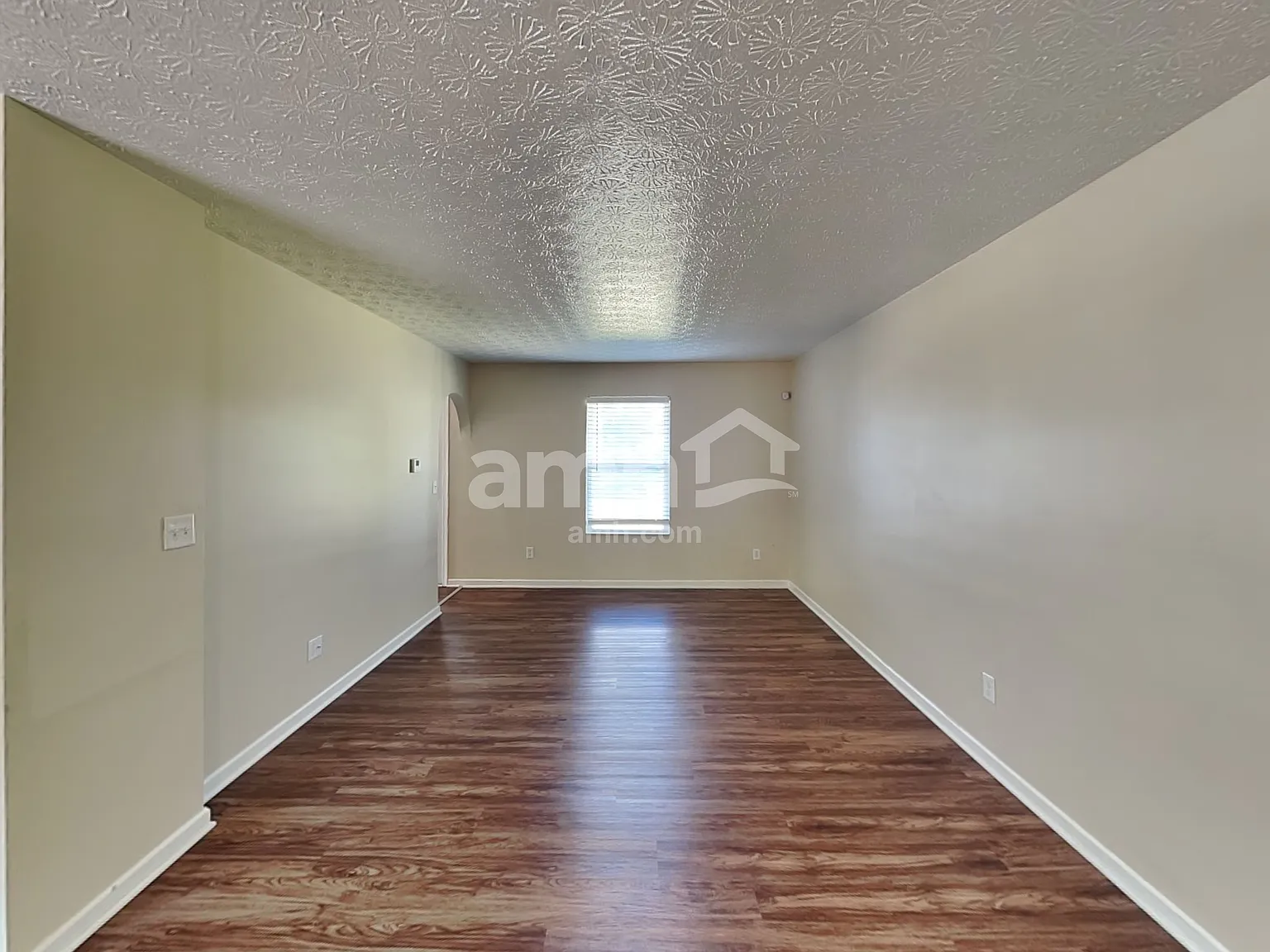 4 bed, 2.5 bath, 2666 sqft, $2,830 — Photo 4