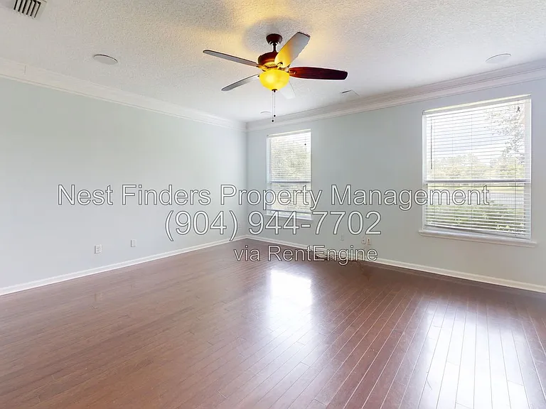 112 Woodfield Ln — Photo 9