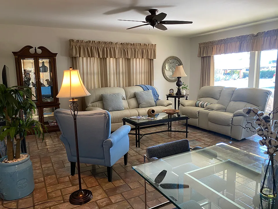 302 N Calle Del Diablo