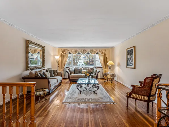 86-79 Pinto Street image 5 of 25