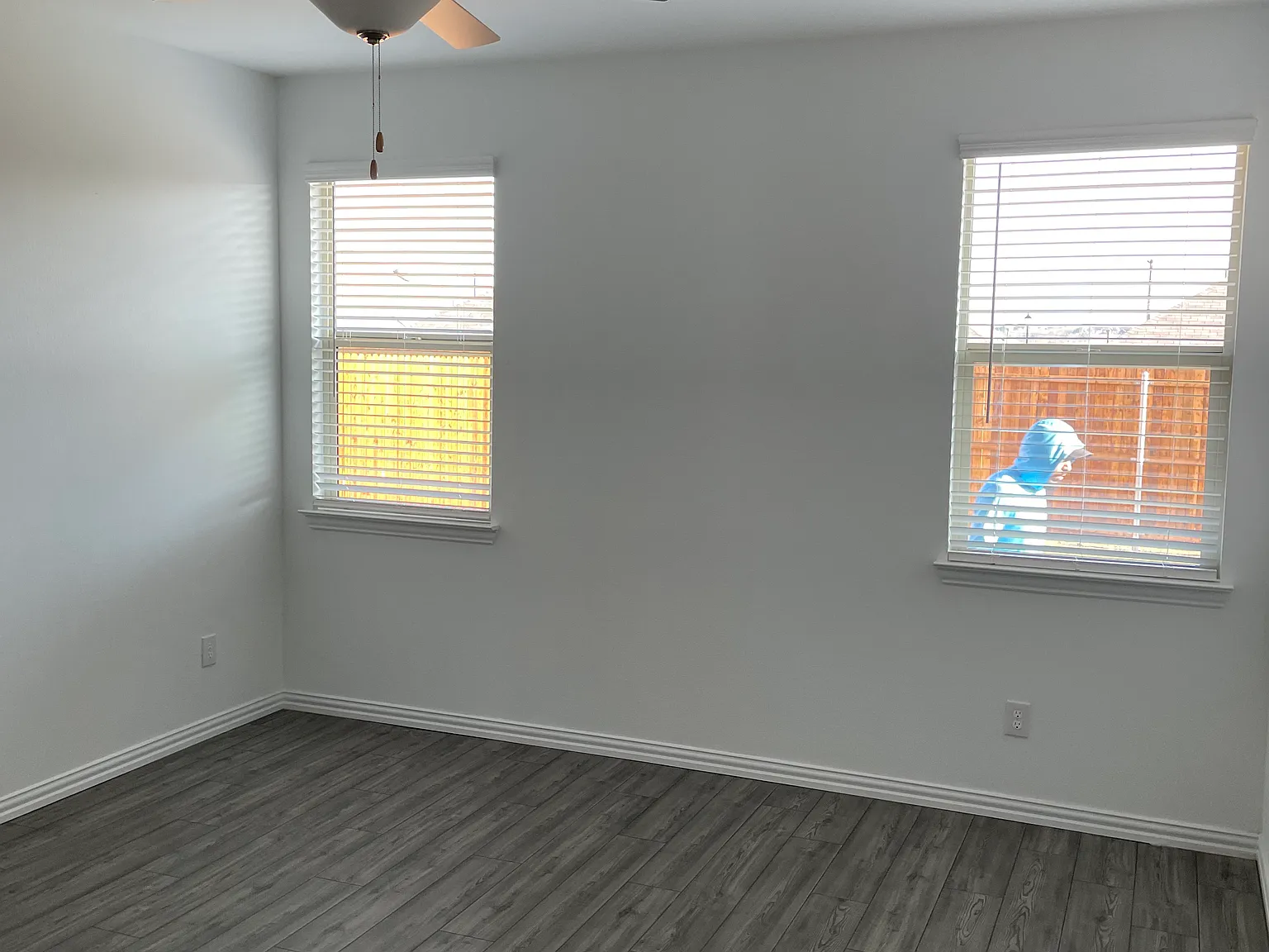 4 bed, 1940 sqft, $2,300 — Photo 4