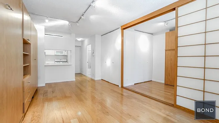 Rented by Bond New York | media 12