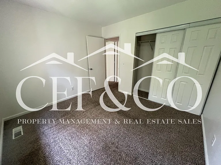7 Summercreek Dr — Photo 9