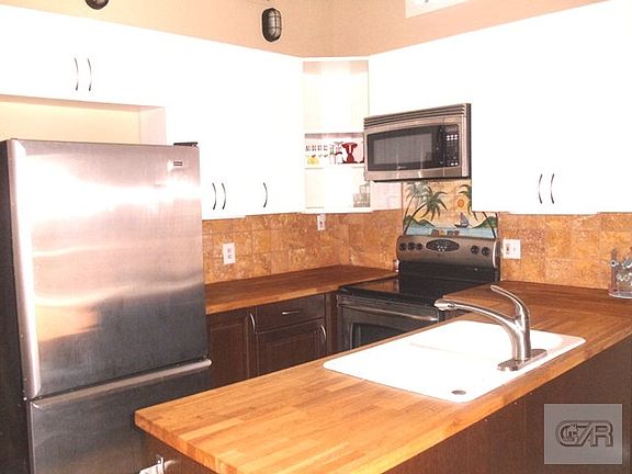 3rd image of 22118 Frio Dr