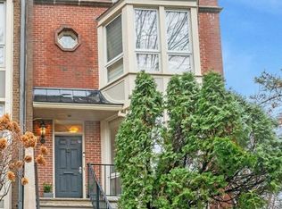 110 Kensington Dr, Fort Lee, NJ 07024