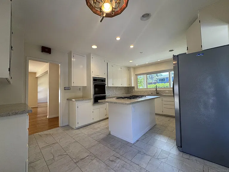 3722 Del Mar Ave — Photo 18