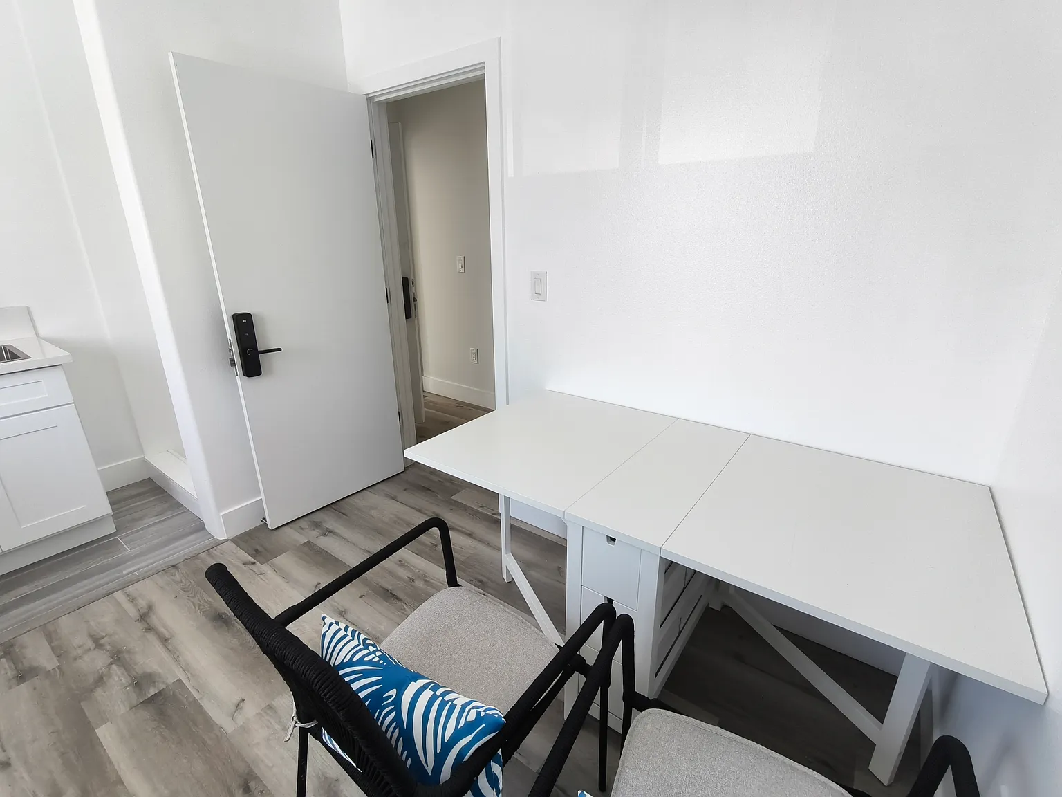 2 bed, 600 sqft, $1,380 — Photo 4