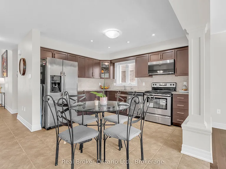 41 Samuel Dr — Photo 8