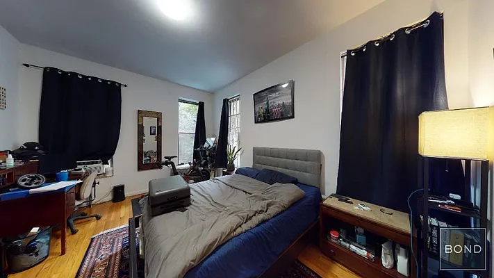 Rented by Bond New York | media 23