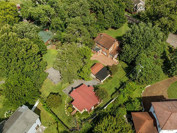 2nd image of 2805 Buffat Mill Rd